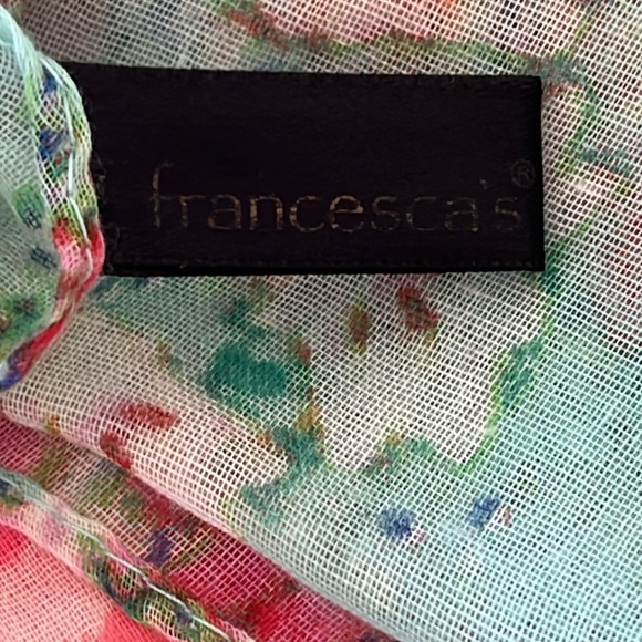 Women’s Beautiful Pastel Scarf/Wrap - Picture 4 of 7